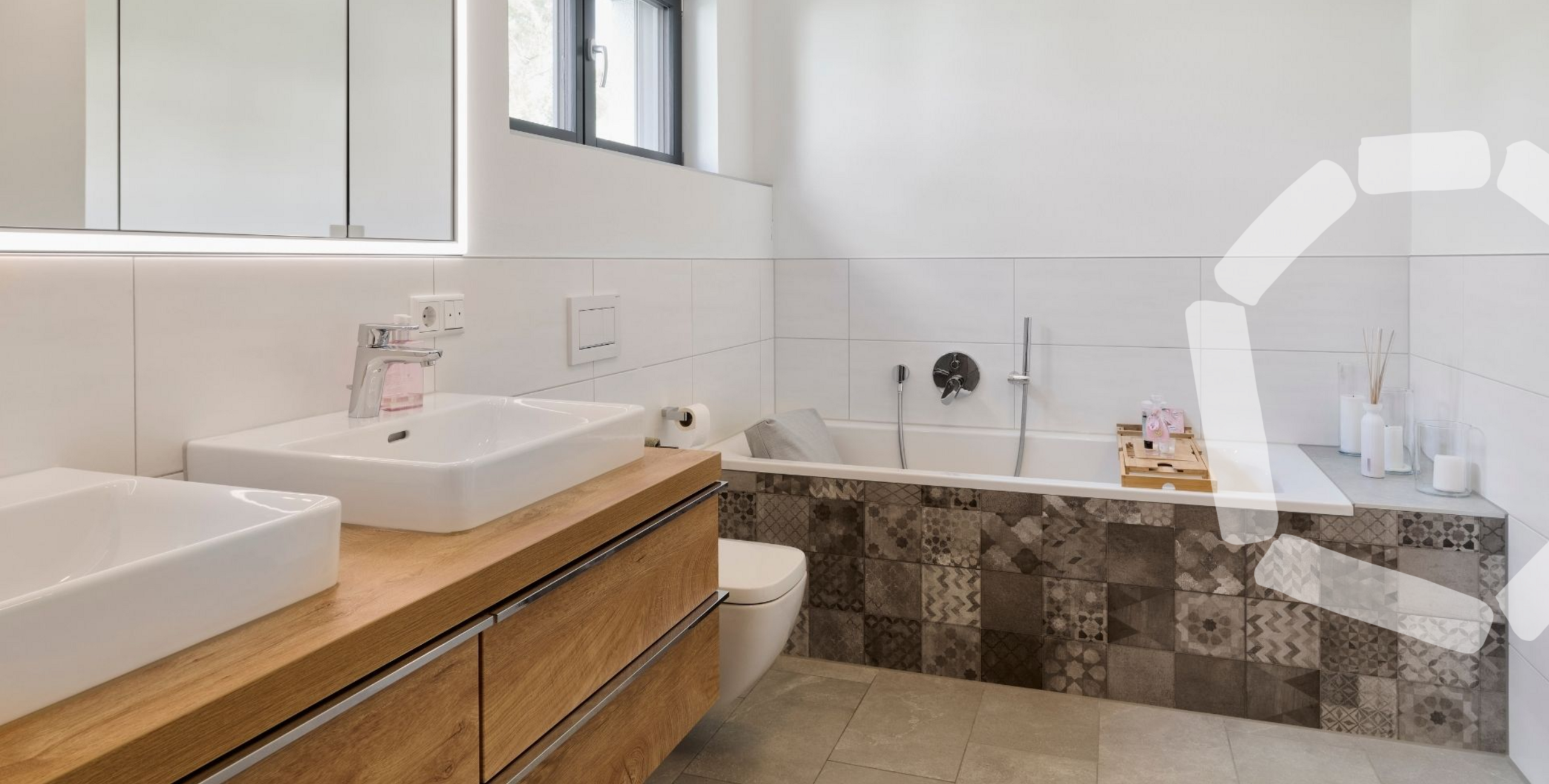 Designbad mit Doppel-Aufsatzwaschbecken & mattschwarzer Armatur – Sanitär in Neustadt a. d. Aisch